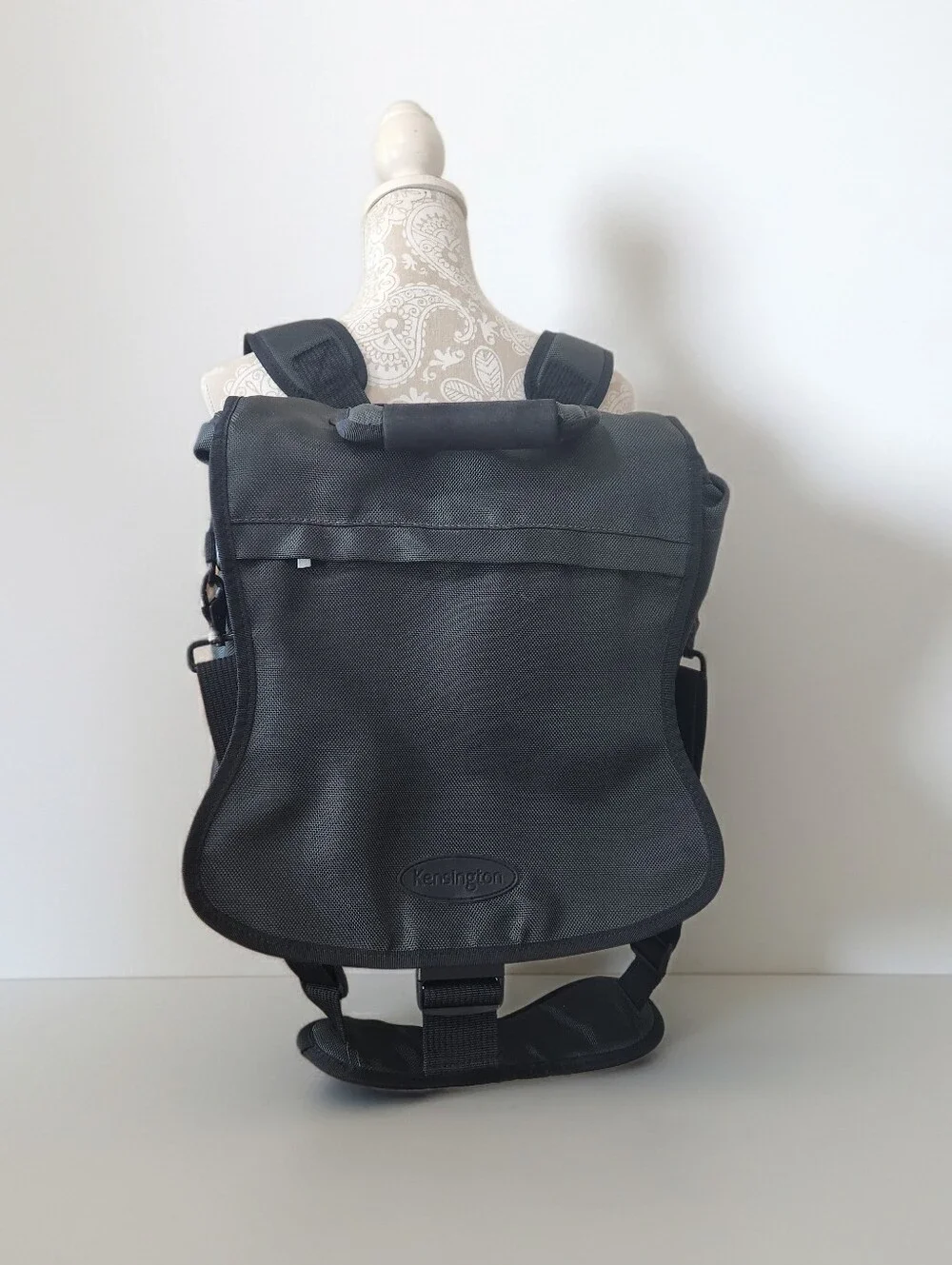 Kensington Black Laptop Office Tech Saddlebag Pro Backpack